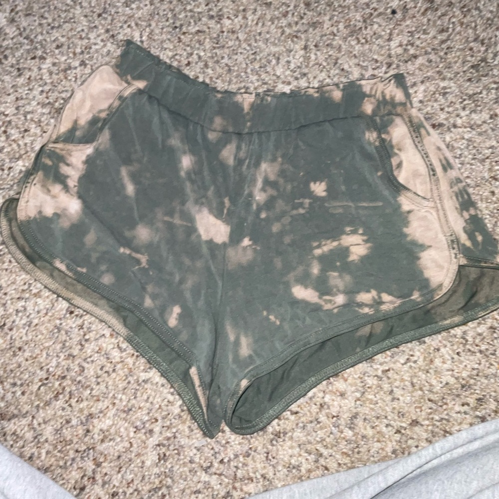 XS polyester bleach dyed shorts